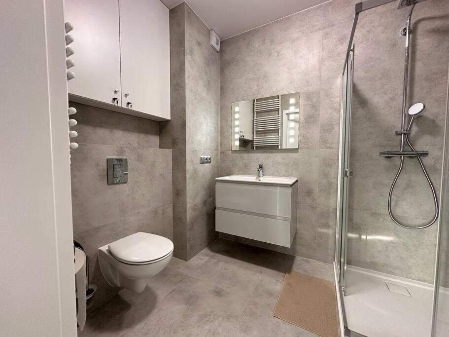 Kaskady Modern - Close To The Center